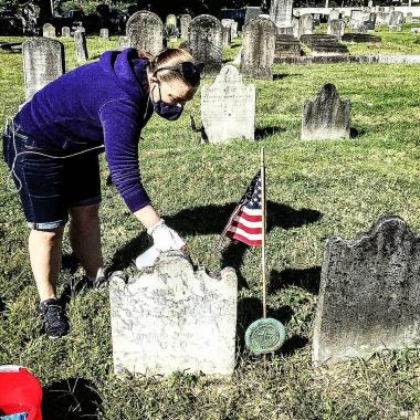 The Cooch’s Bridge Chapter participated in a cemetery cleaning.