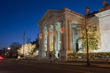 The exterior holiday decorations of Memorial Continental Hall are always a favorite of Open House visitors.