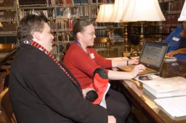 DAR employees showed guests how to look up their relatives in the DAR Ancestor Database.