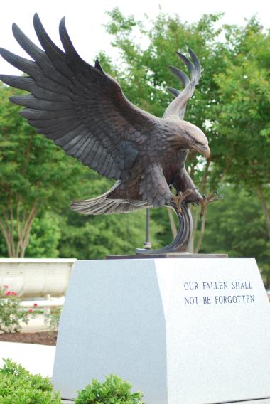 Grant Recipient, Patriotism Category: Oconee Veterans Memorial Foundation, Inc., Watkinsville, Ga. Dedicated on Memorial Day, 2015, the Oconoee Veterans Memorial’s new Wall of Honor is a tribute to 39 Oconee County sons and daughters who were killed in action. The bronze statue, “Freedom,” represents the patriotism and selflessness of these patriots.