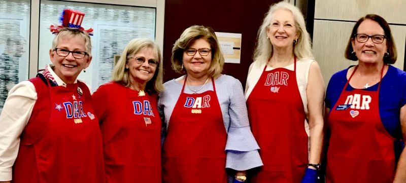 DAR Members Volunteering their Time