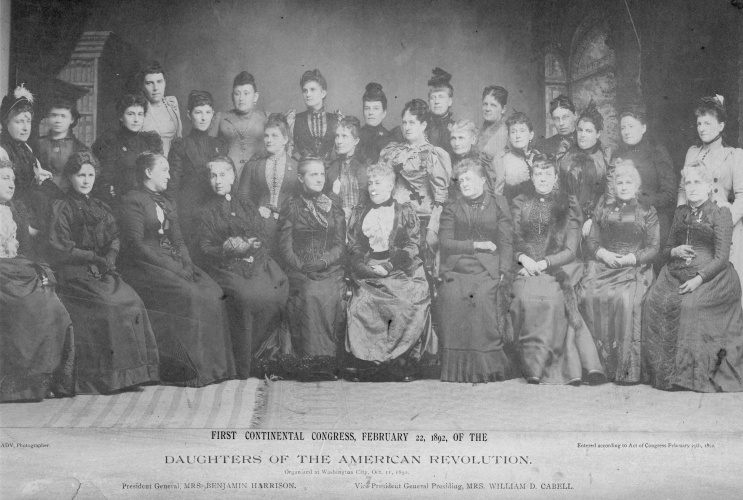 Womens Dar Motto T-Shirt (Daughters Of The American Revolution) Womens Dar Motto T-Shirt (Daughters Of The American Revolution)