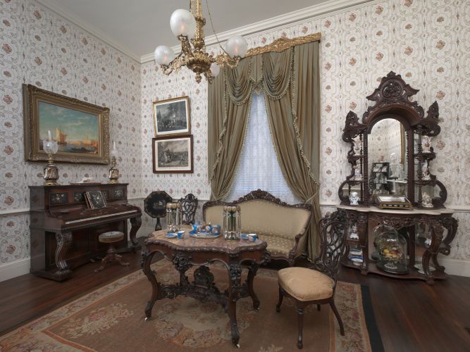 This room sponsored by Missouri State Society, DAR