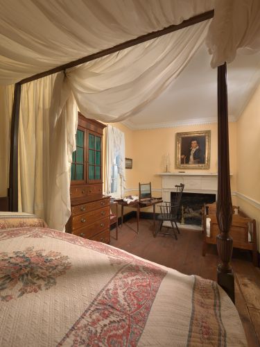 This room sponsored by South Carolina State Society, DAR