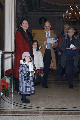 Families bundled up to visit DAR Headquarters but were soon warmed up by hot chocolate and holiday hospitality.