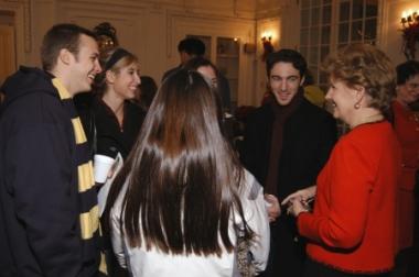 DAR President General Linda Calvin greeted visitors.