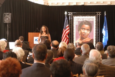 January 27, 2005 – Attendees at the First Day of Issue Ceremony listen to the musical performance of opera star and Washington, D.C. native, Denyce Graves and local pianist Michael Adcock.