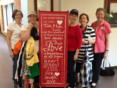 Daughters from the Brazos Valley chapter in Houston, Texas spent the evening serving dinner for 120+ women and families at the Star of Hope Transitional Center and 100+ snacks before lights out. It was a privilege to serve these women working to make a positive change!