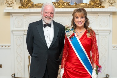 President General Pamela Wright poses with special guest Chuck Leavell
