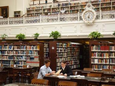 Rob Lowe and Josh Taylor discover clues about Rob's Revolutionary War era ancestor in the DAR Library.
