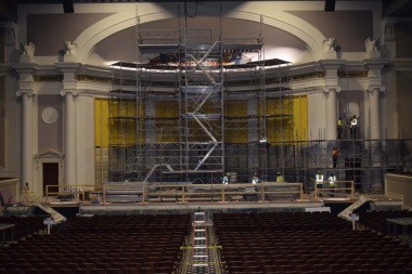 After the work was completed and the scaffolding started to come down you could get a glimpse of the fresh coat of paint on the columns, eagles and around the stage.