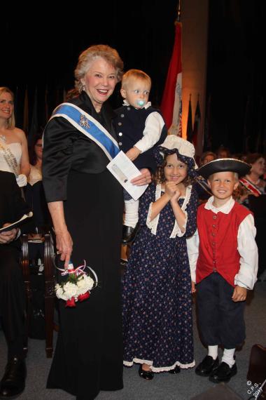 Children of the American Revolution members bring greetings – and add an extra dose of cuteness – to the Opening Night Ceremony.
