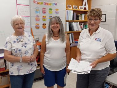 Members pose together on 2024 DAR Day of Service