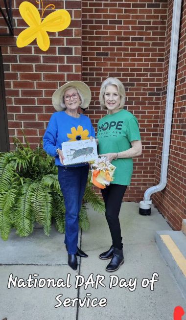 Members pose together on 2024 DAR Day of Service