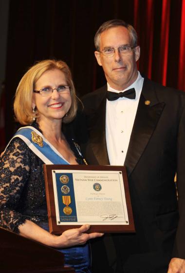 As proud Commemorative Partners of the U.S. Vietnam War Commemoration, DAR members across the country actively work to honor and thank Vietnam Veterans and their families. Commemoration Director MG James Jackson US Army (ret) surprised President General Lynn Young with a Certificate of Service from the Commemoration on behalf of her efforts during her three year administration to promote the mission of the Vietnam War Commemoration.