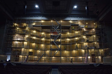 A wall of custom scaffolding needed to be built at very specific height levels in order to allow the conservators to work in comfortable positions for long durations of time. 