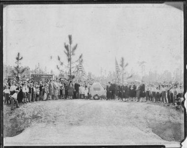  Unveiling of the Thigpen Trail marker by the Barnard Trail Chapter, NSDAR in Feb. 1930. Regent Mrs. Mildred Steed Holmes gave the dedicatory speech and Mrs. Clifford Grubbs gave the history of the trail.