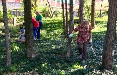 The General Francis Nash Chapter continued their nearly four-year stewardship of historic Owens-Moore Cemetery for #DARDayofService, maintaining the African-American cemetery including the graves of those born before emancipation. The chapter was able to clear weeds and brush, as well as add new granite markers to some graves that were previously only marked by rocks. 