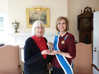 ‪#‎TBT‬ Earlier this year, DAR member Joanna Miller donated to the National Society the DAR Insignia pin which belonged to DAR founder, Eugenia Washington. For 125 years, the design of the DAR Insignia pin which members wear has remained the same. The pin Joanna Miller donated, which had been handed down to her mother through the years, has the number 1 engraved on it along with Eugenia Washington’s name. It is so amazing to have this piece of our history back in our collection. Eugenia Washington was invol