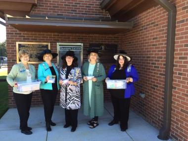 The Jackson-Madison Chapter assembled comfort bags for the families of veterans interred in the Parker’s Crossroads Veterans Cemetery. 100 bags were delivered to the cemetery.